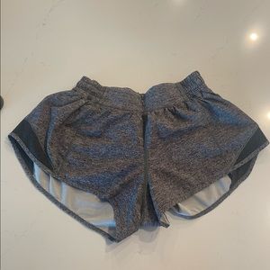 LULU HOTTY HOT 2.5 INSEAM SHORT!